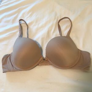 Body by Victoria push-up bra 38B